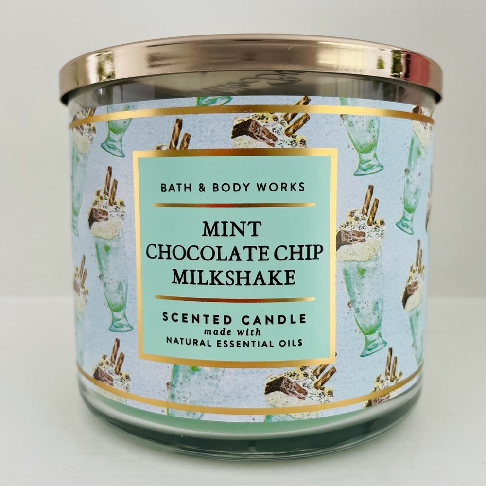 RARE - Bath & body works Mint Chocolate Chip candle